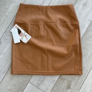 Beige/Camal leather mini skirt